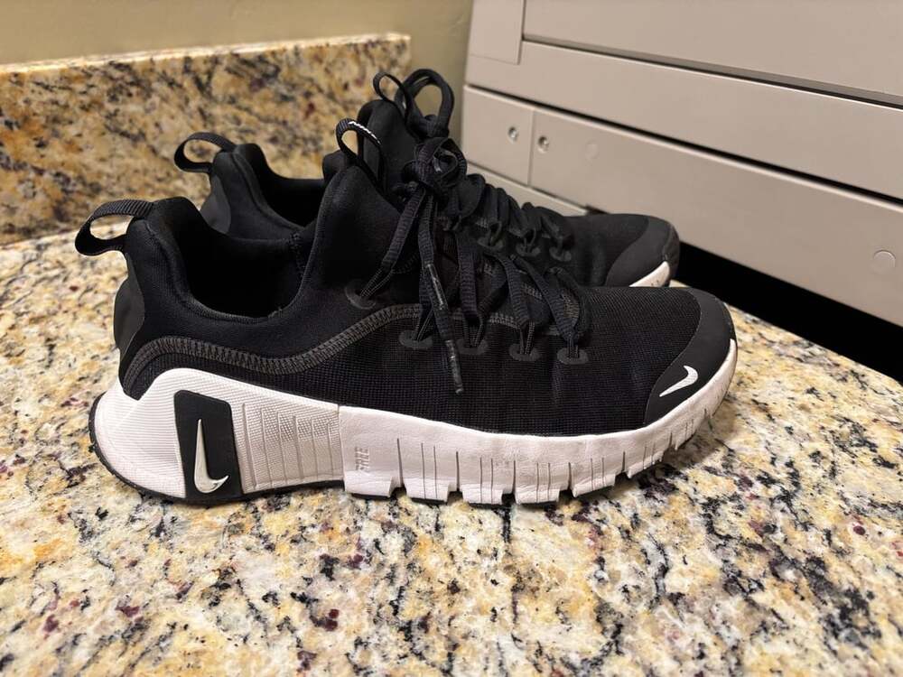 Nike Free Women’s Metcon 6 Black White Training Shoes - 9